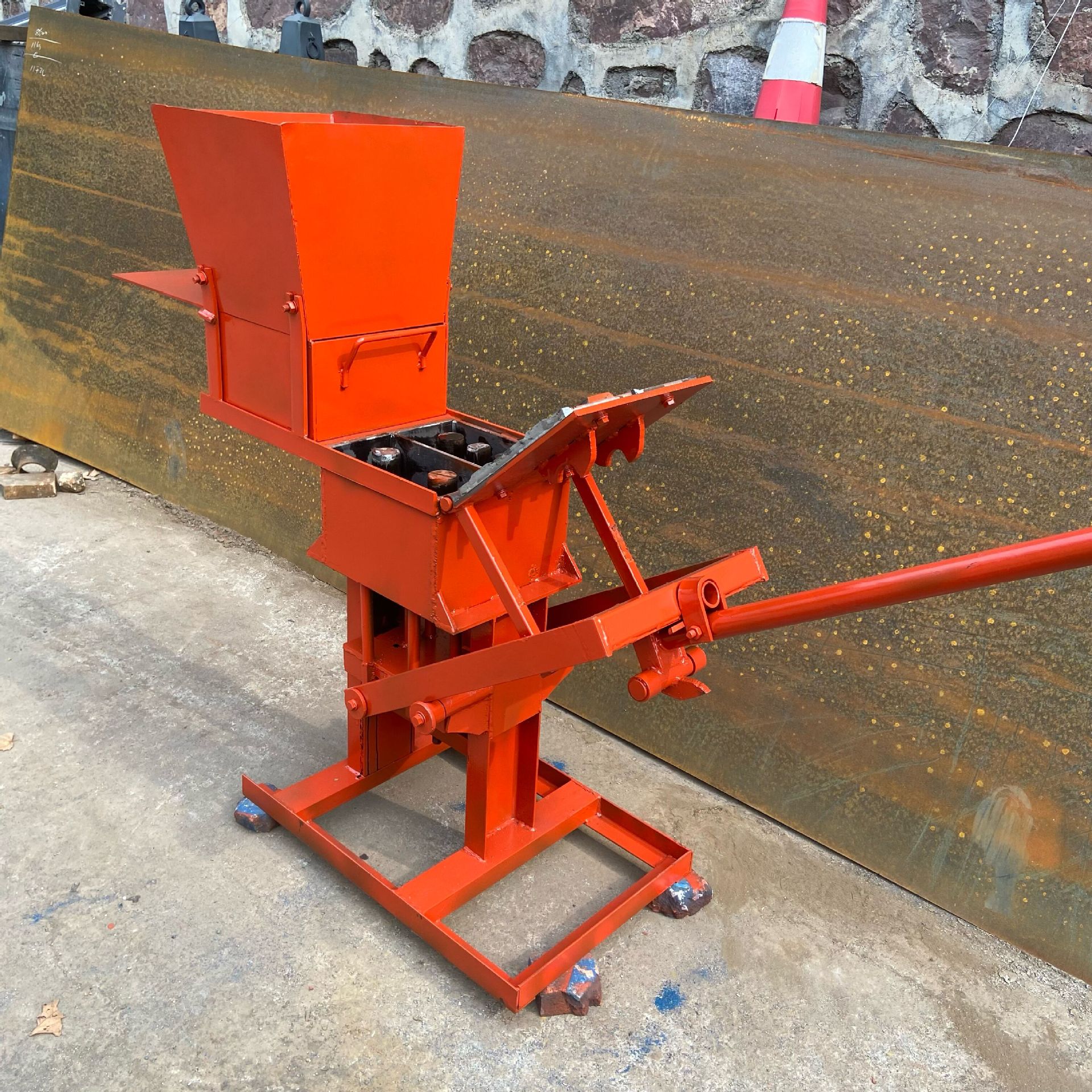 东越生产黏土砖机手压连锁制砖机免烧砖机粘土乐高砖机手动制砖机