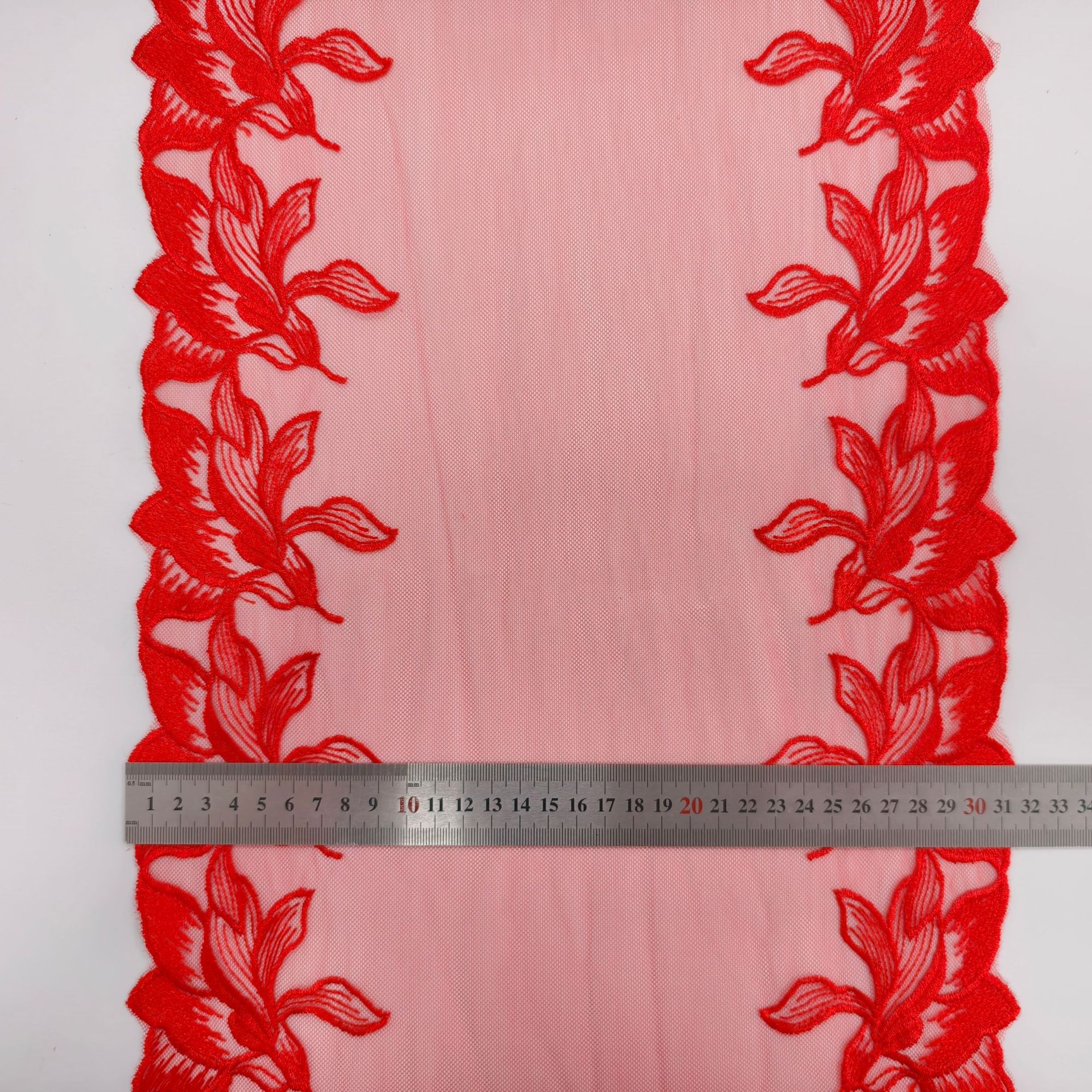 Lilium código de barras spot al por mayor textil casero decoración bordada encaje ropa interior colocado tela de malla bordada