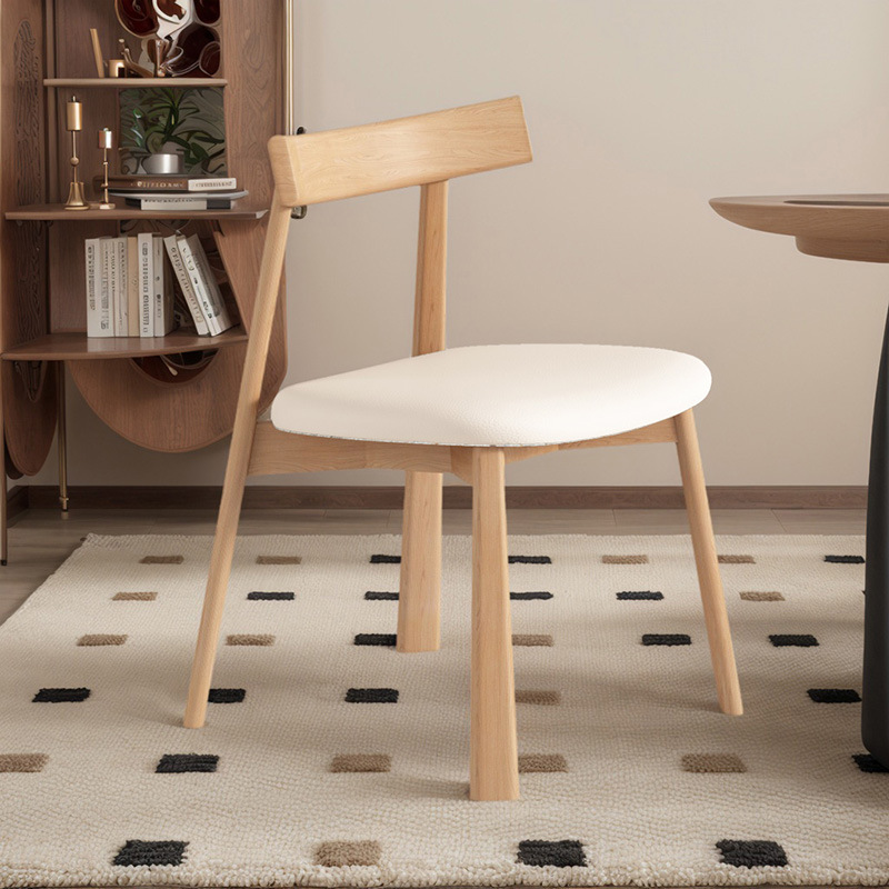 Silla de comedor de madera maciza nórdica, tela de lino y algodón para el hogar, estilo retro, silla trasera de cuero de microfibra, mesa y silla de comedor de hotel, taburete