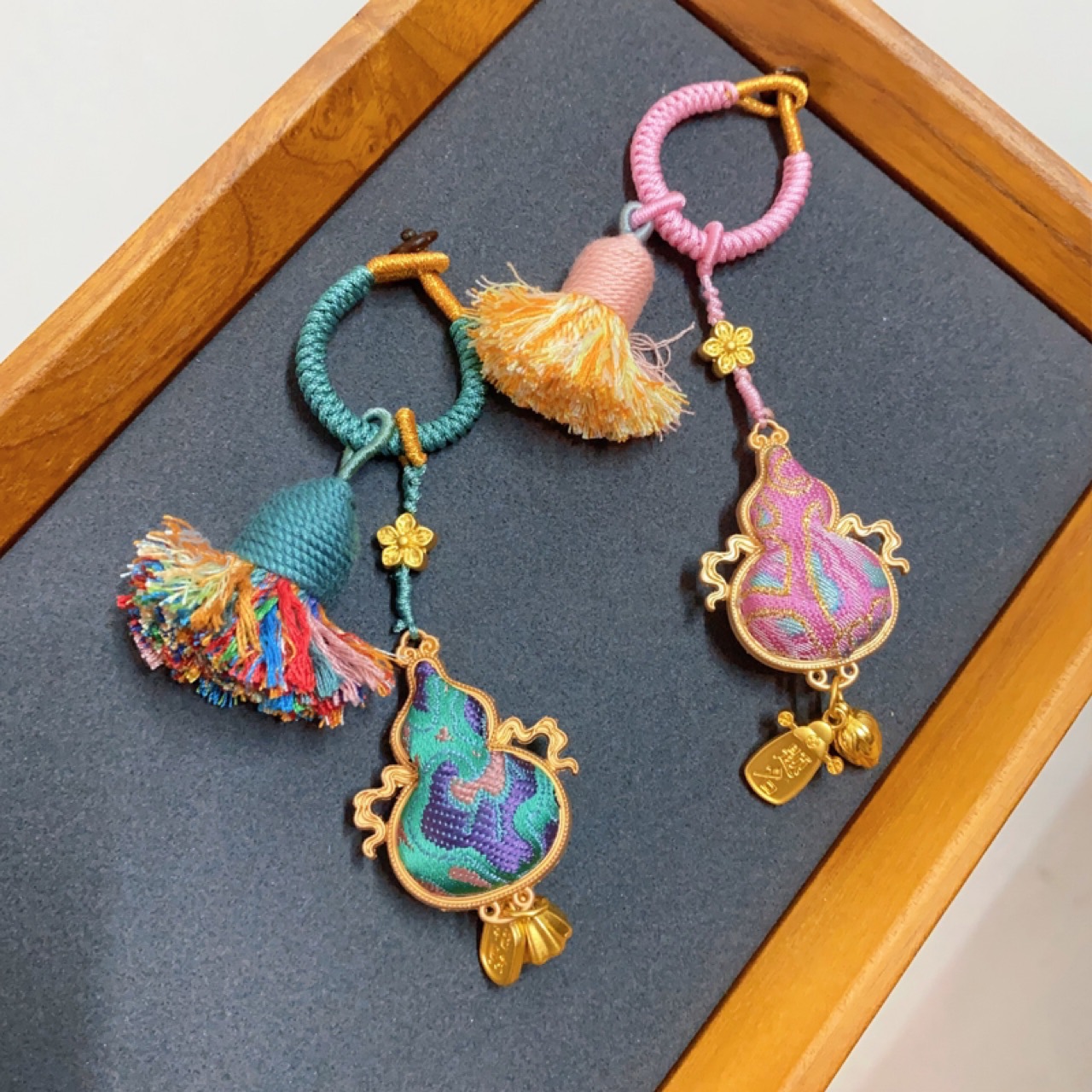 (成品)新中式非遗手工宋锦葫芦挂件复古葫芦包挂双面钥匙扣挂坠-阿里巴巴