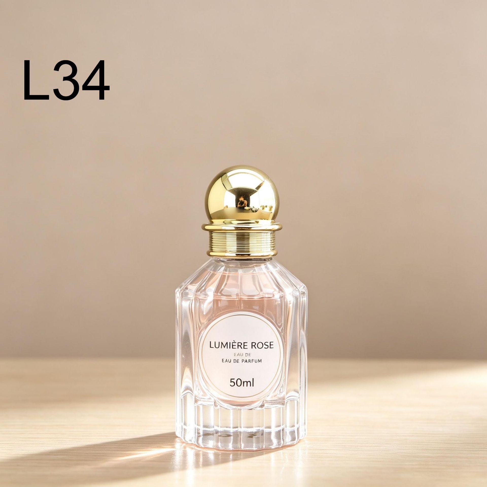 Nuevo producto botella de perfumes de vidrio botella de aerosol 50ml botella vacía botella de fragancia de alta calidad botella dividida multi-tapera libre en stock
