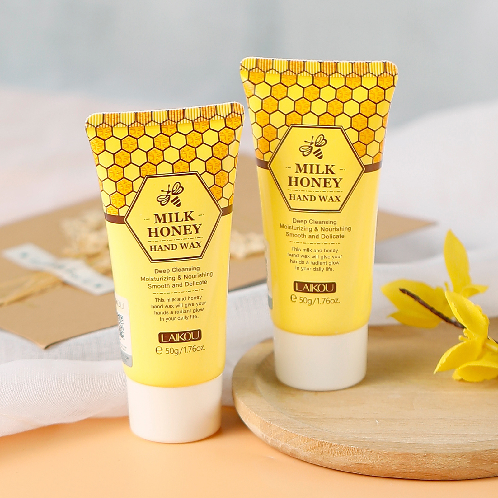 Cross-border English version LAIKOU Honey Milk Hand Wax 50g Hand Mask Moisturizing, hydrating and hydrating Autumn and winter manufacturer in stock undefined