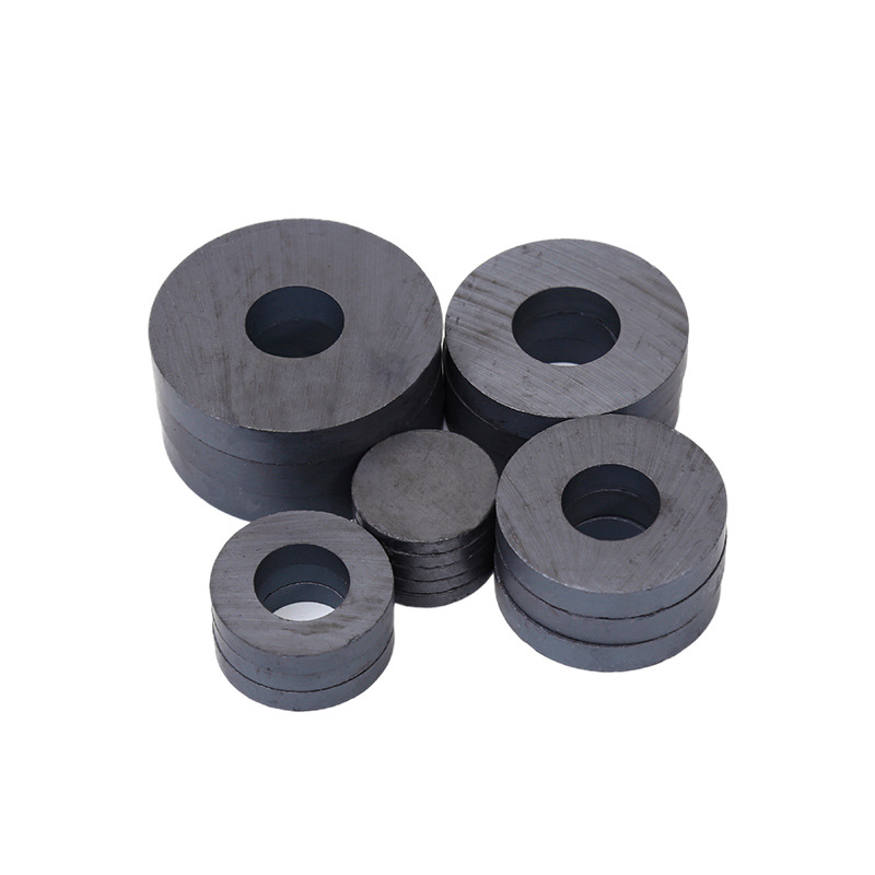black round magnet high temperature strong permanent magnet with hole annular disc ferrite magnet Y30