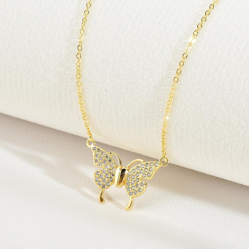 Fábrica directa mariposa collar magnético clavícula femenina cadena verano moda nicho diseño de alto grado no-colisión colgante