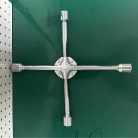 套筒扳手;其他手动扳手;套筒扳手附件