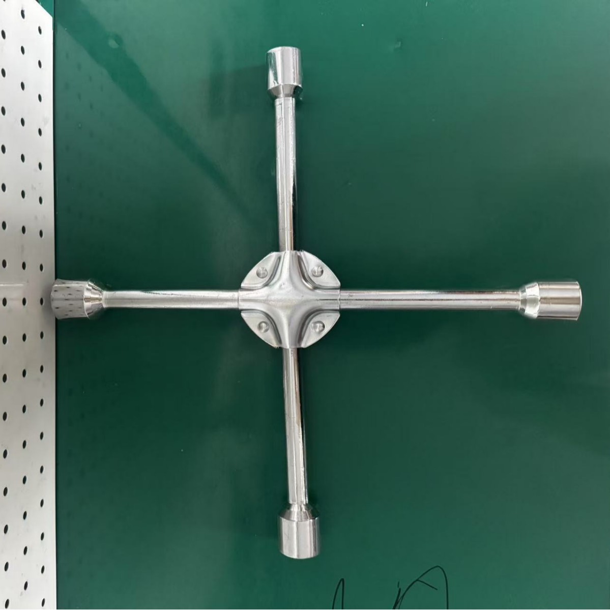 轮胎扳手 厂家推荐汽车拆卸手工具 十字套筒省力换胎拆装套装