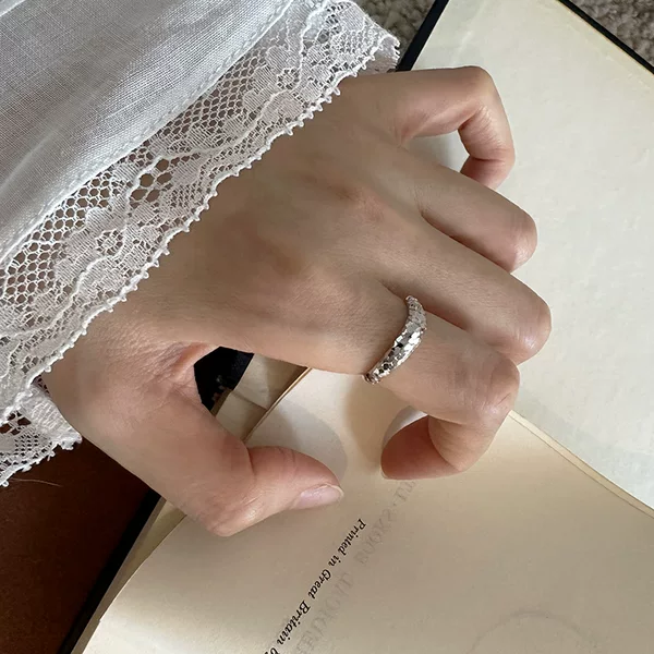 925 Sterling Silver Irregular Wave Ring for Women, Simple and Unique Minimalist Style, Ice-Crystal Open Ring J5872