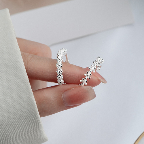 Under the Banyan Tree S925 silver forest small daisy ring women's summer niche design white chrysanthemum adjustable index finger ring