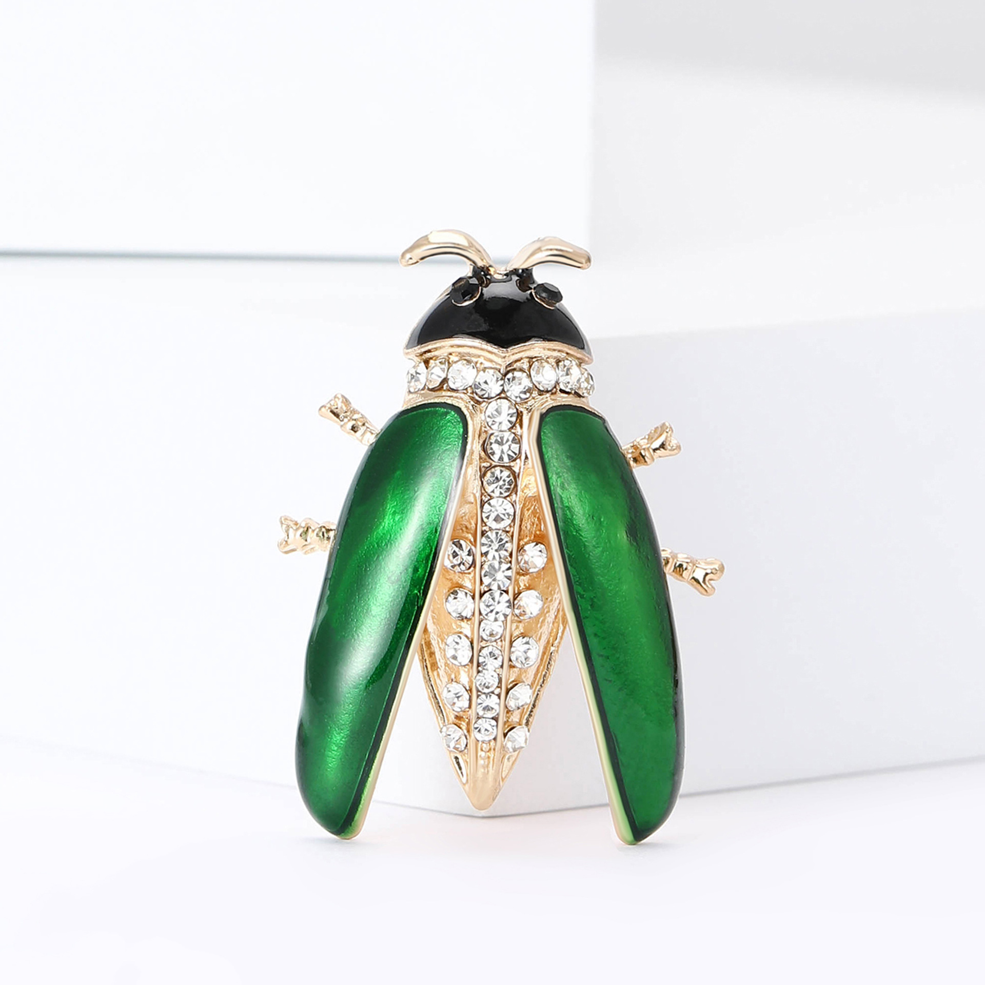 New Fashion All-match Alloy Enamel Ladybug Brooch Personalized Creative Men's and Women's Suit Cardigan Corsage Jewelry Pin