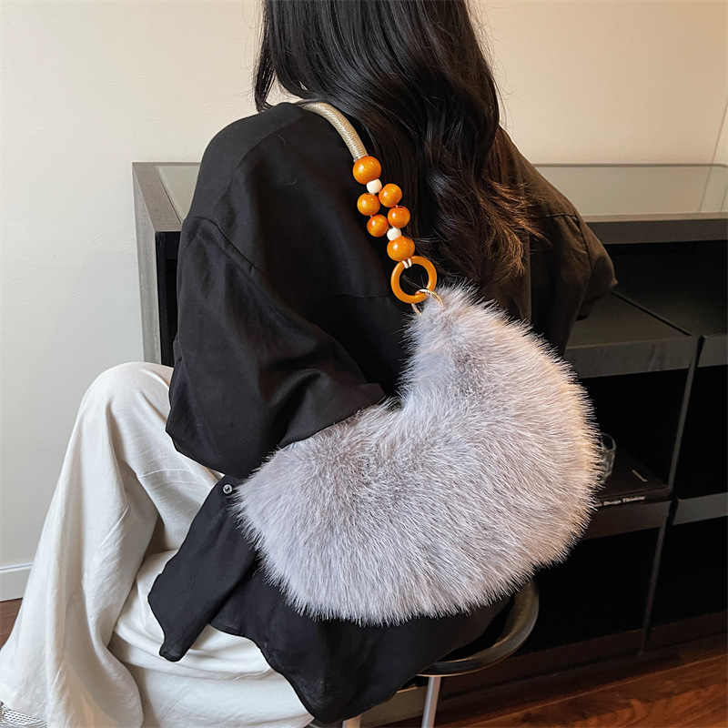 2025 otoño y invierno nuevo bolso de madera de perlas bolso de pelusa bolso inferior de alta calidad de la moda dulce lindo bolso de hombro
