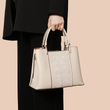 女士包包2024新款高级感刺绣妈妈包中年女包斜挎包时尚大气手提包