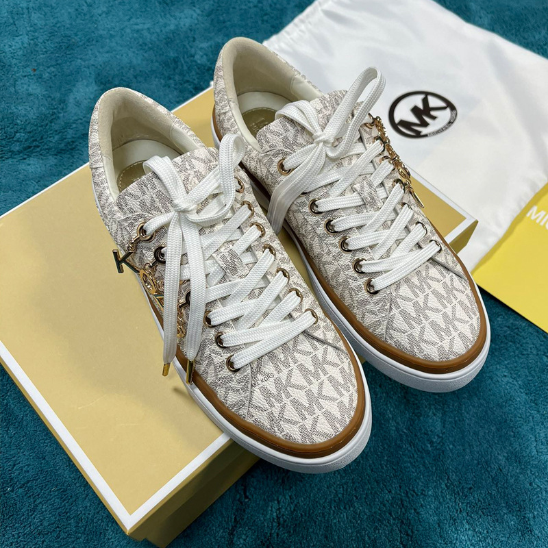 Zapatos blancos de moda europeos y americanos para mujer 2025 nuevos zapatos planos con estampado de letras de cuero zapatos de mujer con cordones de metal transfronterizos