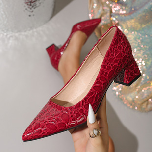 �羳���Q���uͨһ�_�����m�ָ���Ь2025�¿�ʯ�^�y���^Ůʽ�߸�Ь