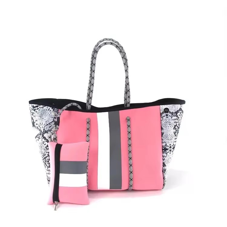 Waterproof Large Capacity Beach Bag For Women Shoulder Carry_voghion.com