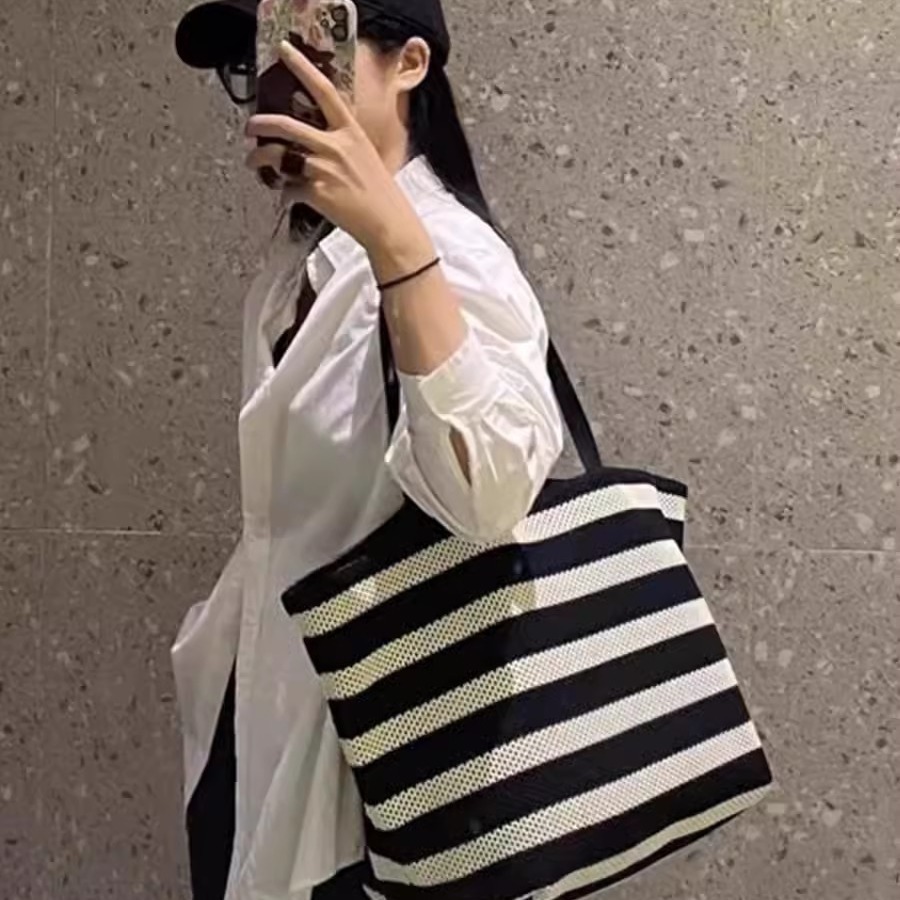 High end black and white striped tote woven large capacity single shoulder women's lazy style lightweight vacation_voghion.com