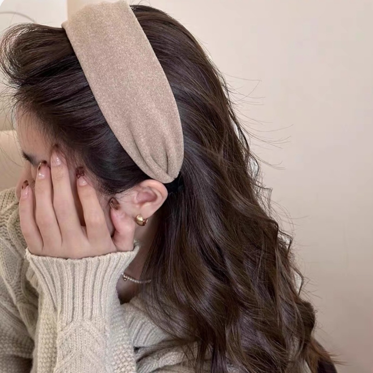 # 20 khaki suede wide-brimmed headband
