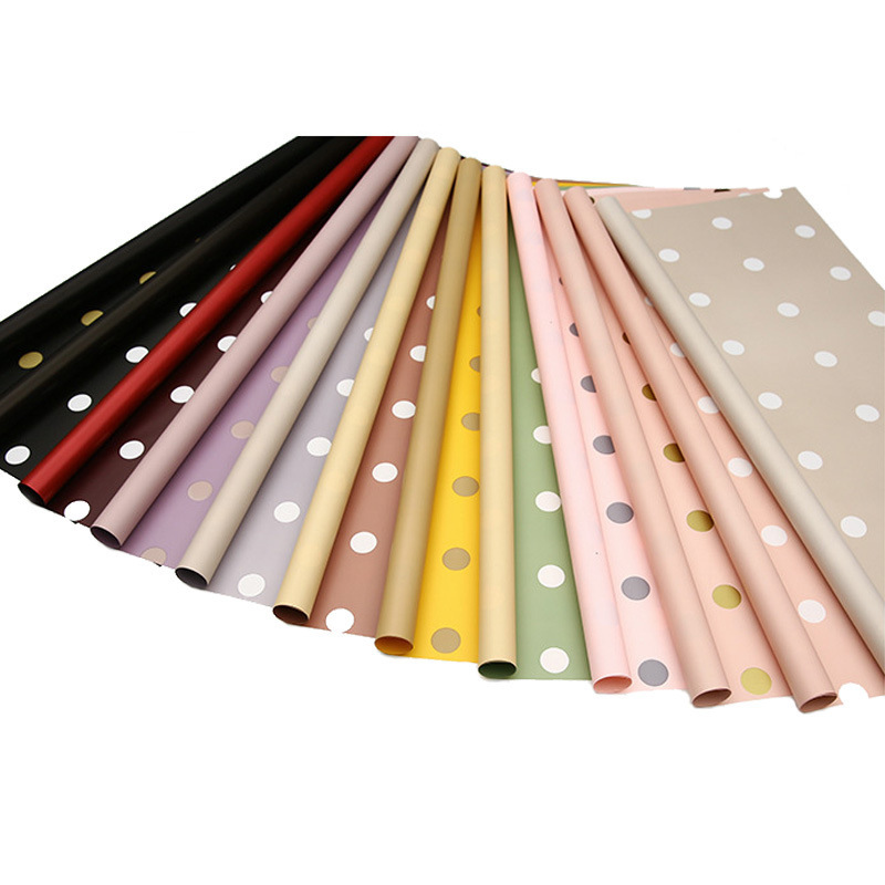 Flower Party Factory Nuevo papel de embalaje de flores de lunares Florería Papel de embalaje de ramo Caja de regalo impermeable Papel de embalaje