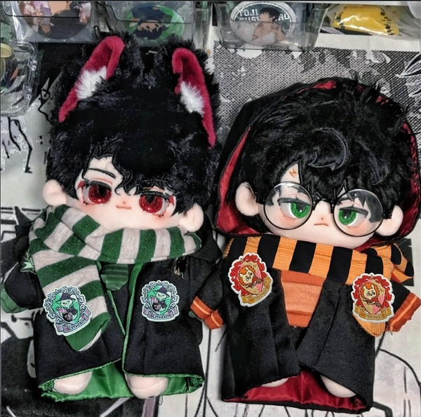 20cm green magic robe + scarf + name tag