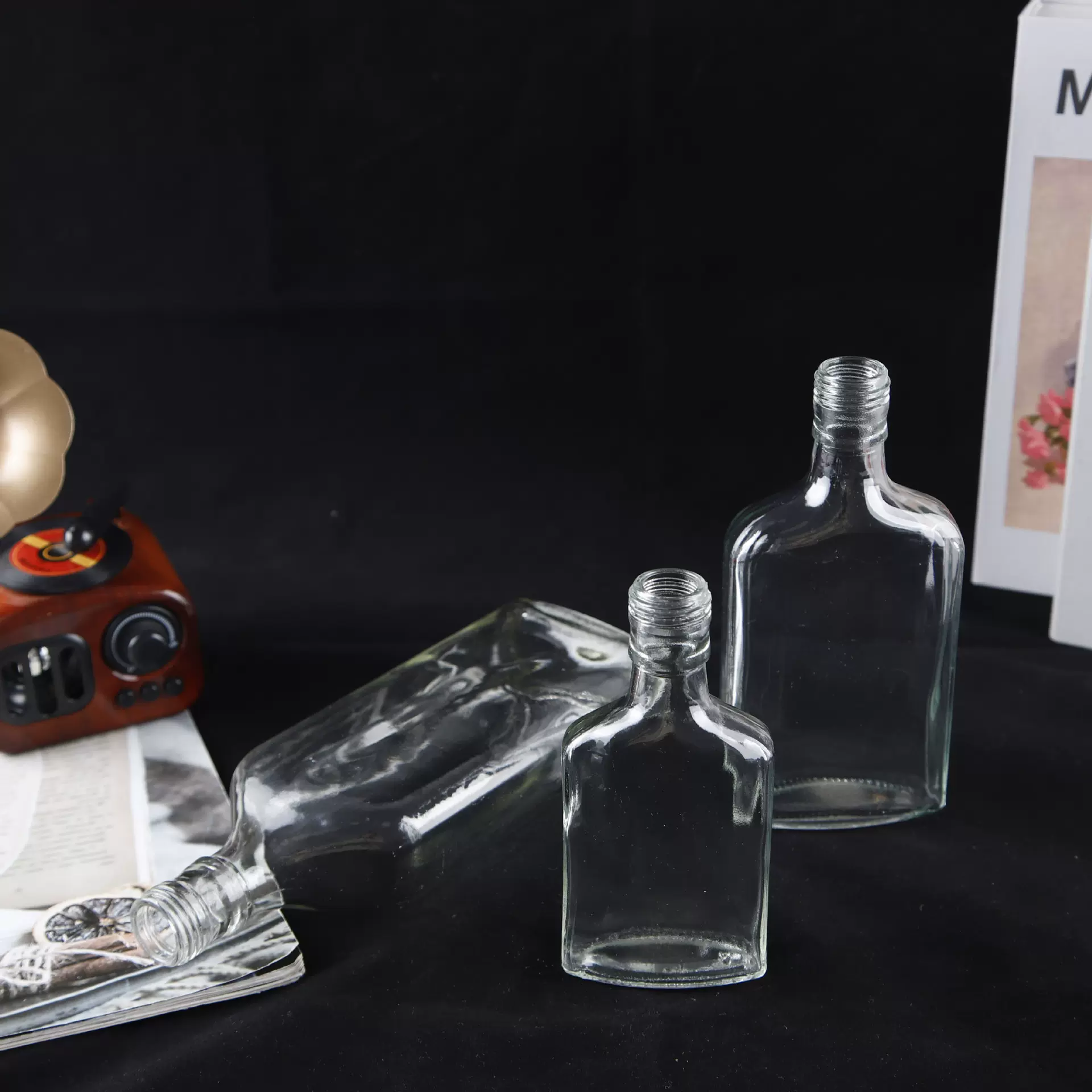 定制款玻璃瓶各种规格酒瓶果酒饮料玻璃瓶原浆酒空瓶四方玻璃酒瓶