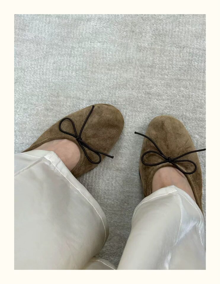 Giày búp bê Mary Jane da lộn mũi tròn đính nơ gót thô thấp — Khaki (da lộn), Màu nâu (da lộn), Màu đen (da) chi tiết 4