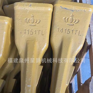Quanzhou excavator four-wheel belt supporting wheel rail assembly bucket bucket tooth bulldozer supporting wheel supporting sprocket