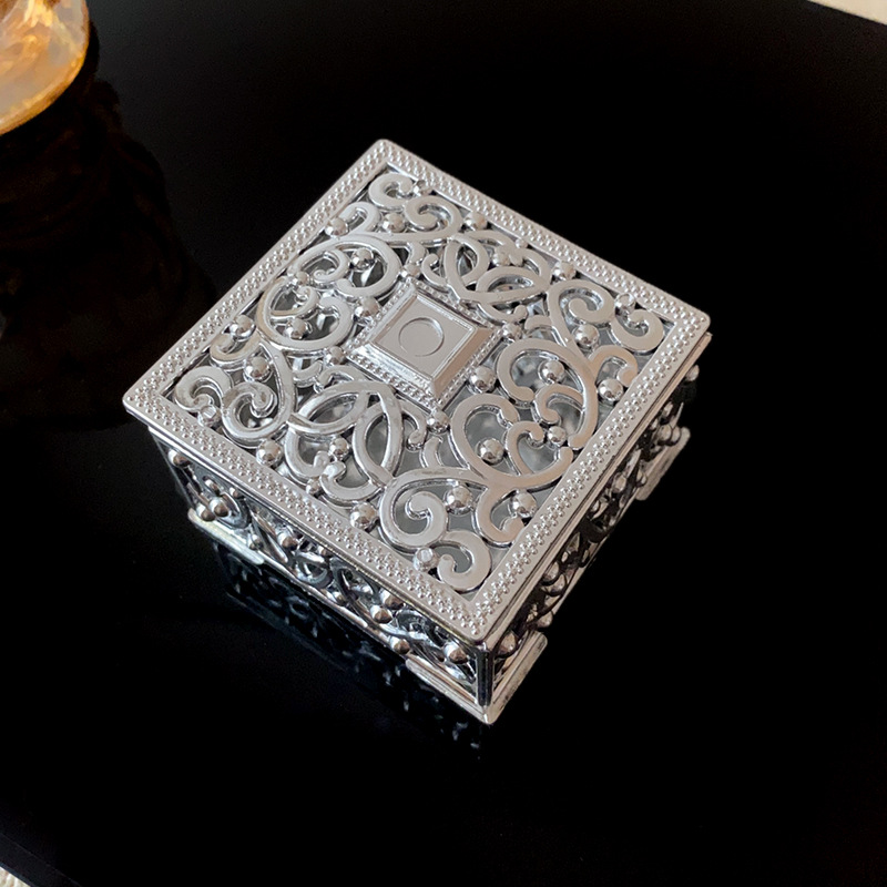 Metal high-grade jewelry storage box court style exquisite new earrings earrings necklace bracelet jewelry box wholesale women