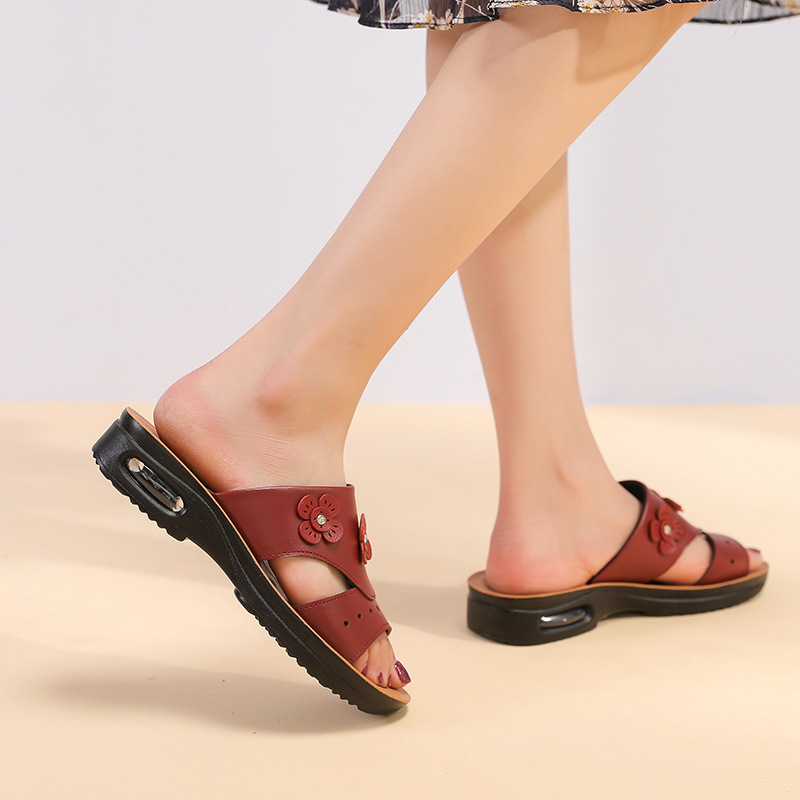 New Mom Sandals Women's Summer Soft Bottom Air Cushion Non-slip Genuine Leather Comfortable Flat Middle-aged Sandals for the Elderly