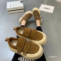 【3107人コレクション】本革の厚い底のマジックは板の靴の女性の2025秋の新型の丸い頭の松の餅のレジャー運を貼ります。