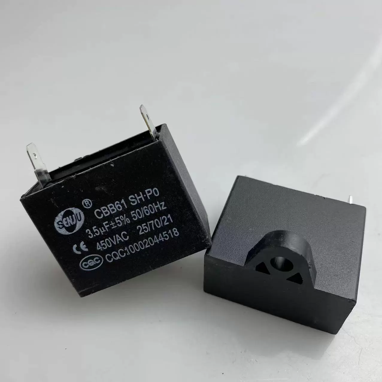 Start Capacitor CBB61, 450 VAC, 1–12 µF, Single-Plug AC Motor Start Capacitor