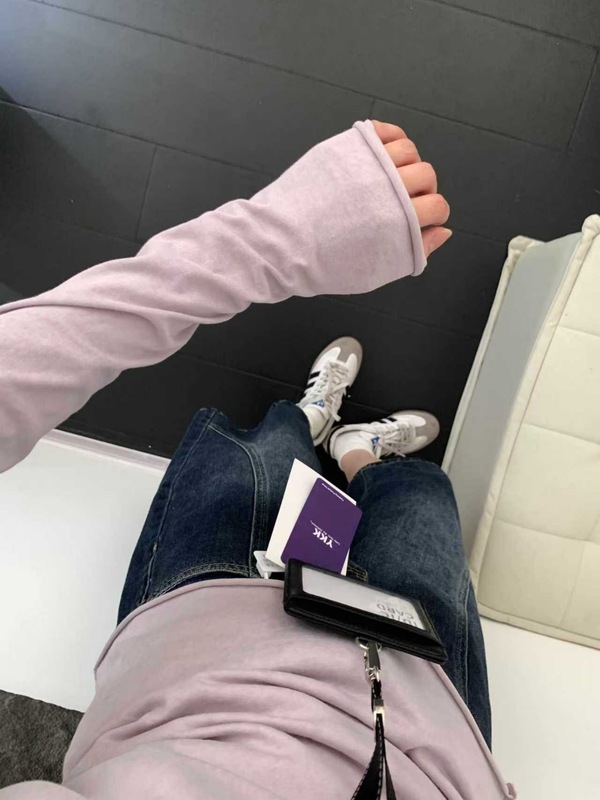早秋季简约百搭白色T恤衫女薄款防晒罩衫chic卷边松弛感长袖上衣|undefined