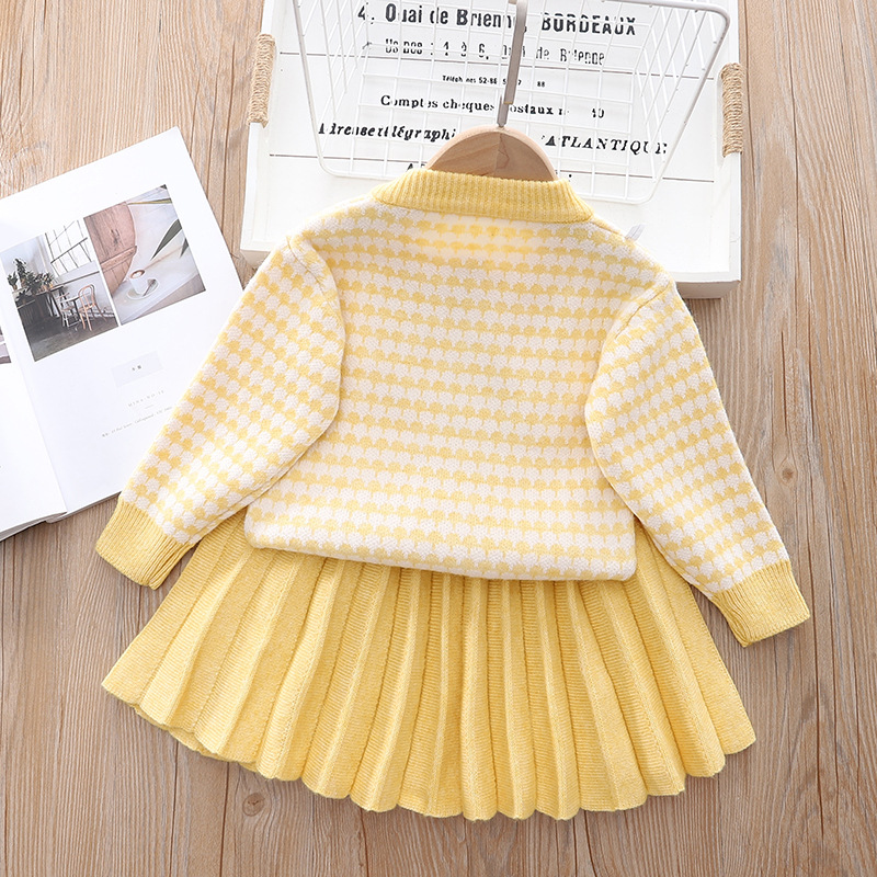 Korean version of 4-year-old small fragrant style sweater, cardigan set skirt, 5-year-old girl's treasure, western-style_voghion.com