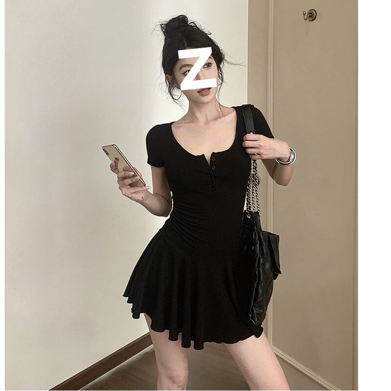 [Dress + Shorts] Pure Desire College Style U-Neck Waist Pleated Skirt Dress Women's Bottoming Shorts Two Pieces
