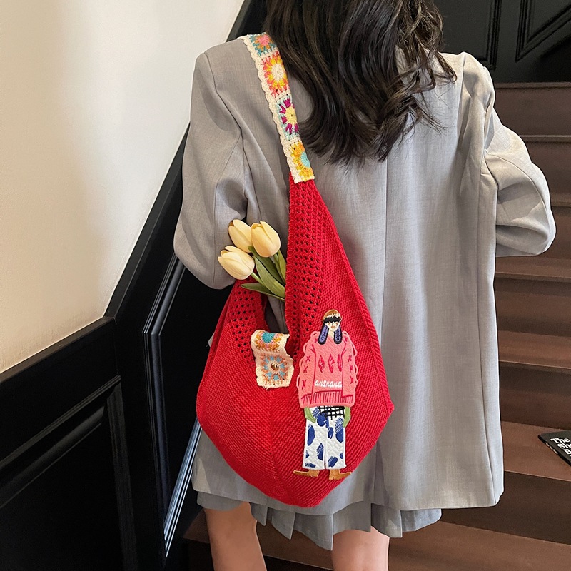 Versión coreana del bolso de nicho 2025 verano nuevo bolso femenino bolso tejido perezoso bolso de hombro casual de gran capacidad