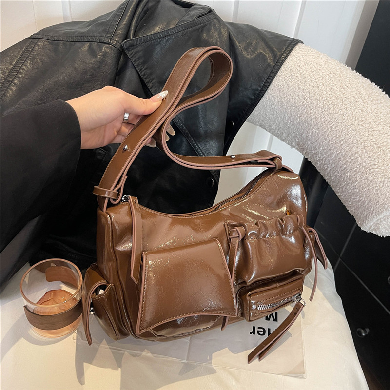 Niche Design Motorcycle Bag For Women 2025 New Fashion Retro Oil Wax Leather Shoulder Bag Trendy Commuter Crossbody Bag - Thumbnail 6