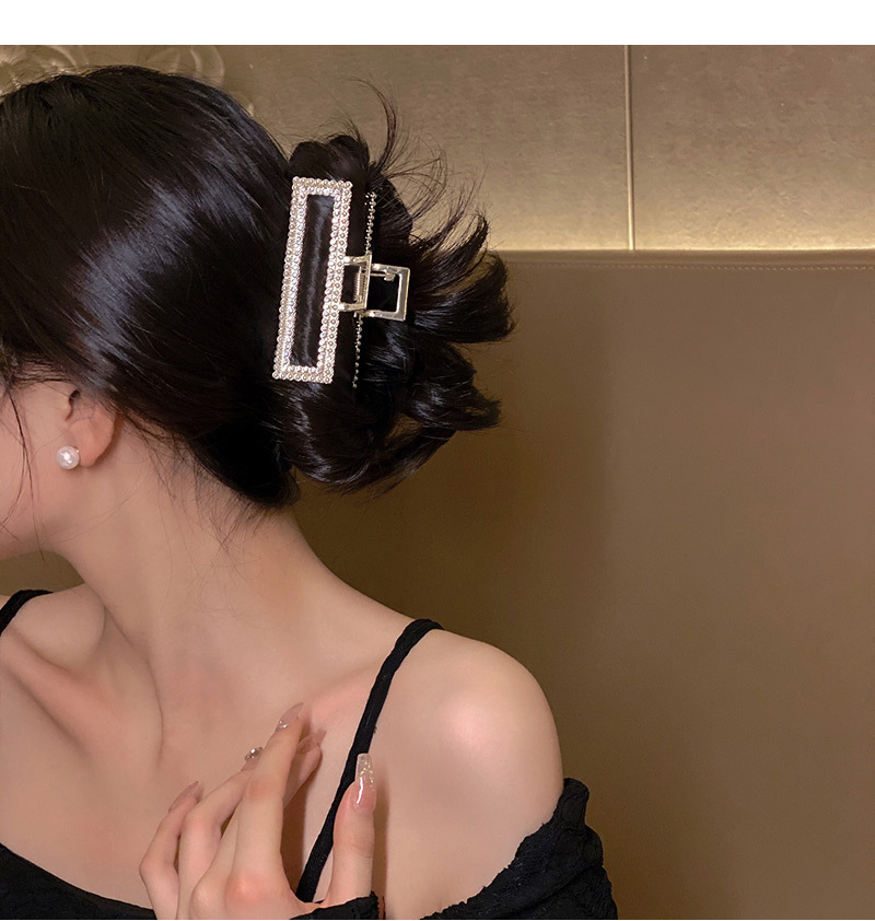 Dignified Rhinestone Pearl Hair Clips Hair Accessories Korean Style Large Metal Grip Shark Clip Wholesale Back Head Hair Hoop For Braid display picture 2