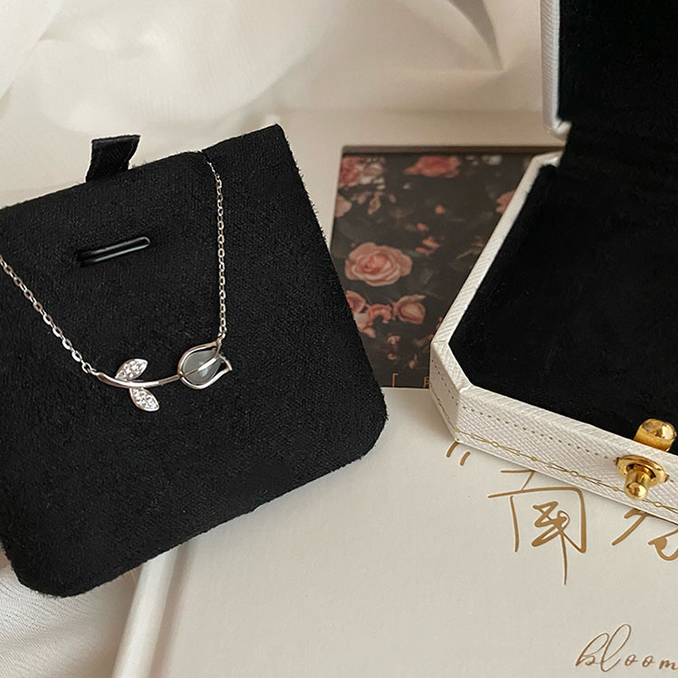 Parelmoer tulp ketting voor dames luxe bloemen collier_voghion.com