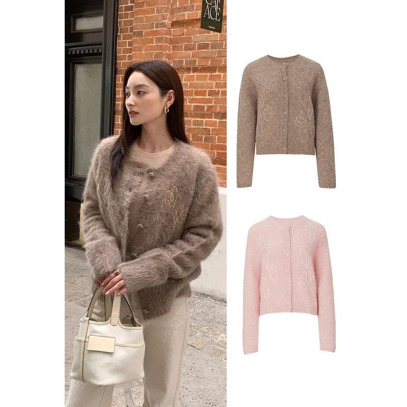 Wenjiu Gentle Style Alpaca Wool Small Garden Flower Tulip Embroider Round Neck Knitted Cardigan Sweater for Women 25 Autumn and Winter 1133 Wenjiu Gentle Style Alpaca Wool Small Garden Flower Tulip Embroider Round Neck Knitted Cardigan Sweater for Women 25 Autumn and Winter 1133