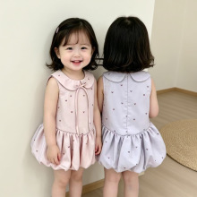 �ļ�Ů���ƶ�С����Ӥ���׶�������ͷ��������Ů������ʱ������ȹ