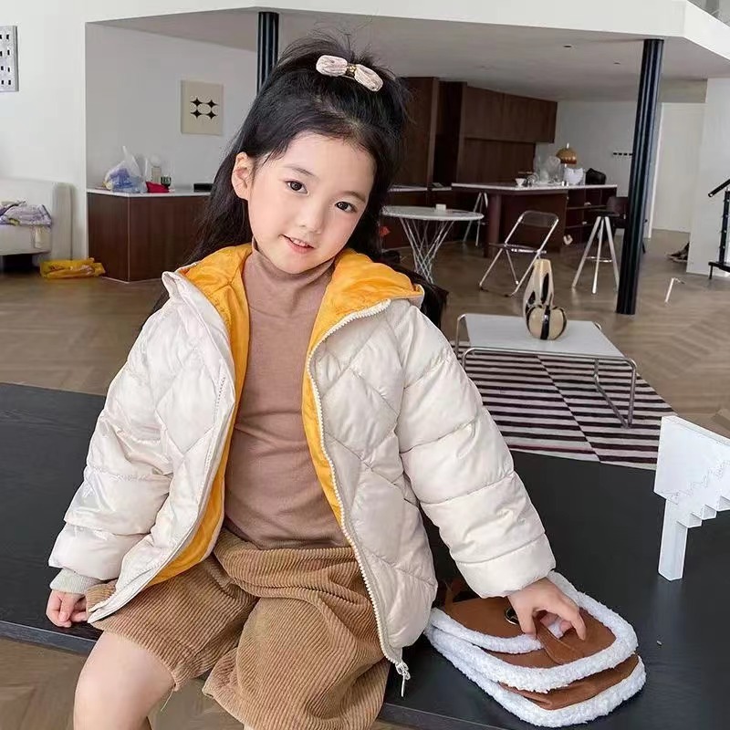 2025 otoño e invierno nuevo estilo chaqueta acolchada de algodón para niños, hombres y mujeres bebé, chaqueta acolchada de algodón para niños pequeños y medianos, comercio exterior más chaqueta de algodón cálido de terciopelo