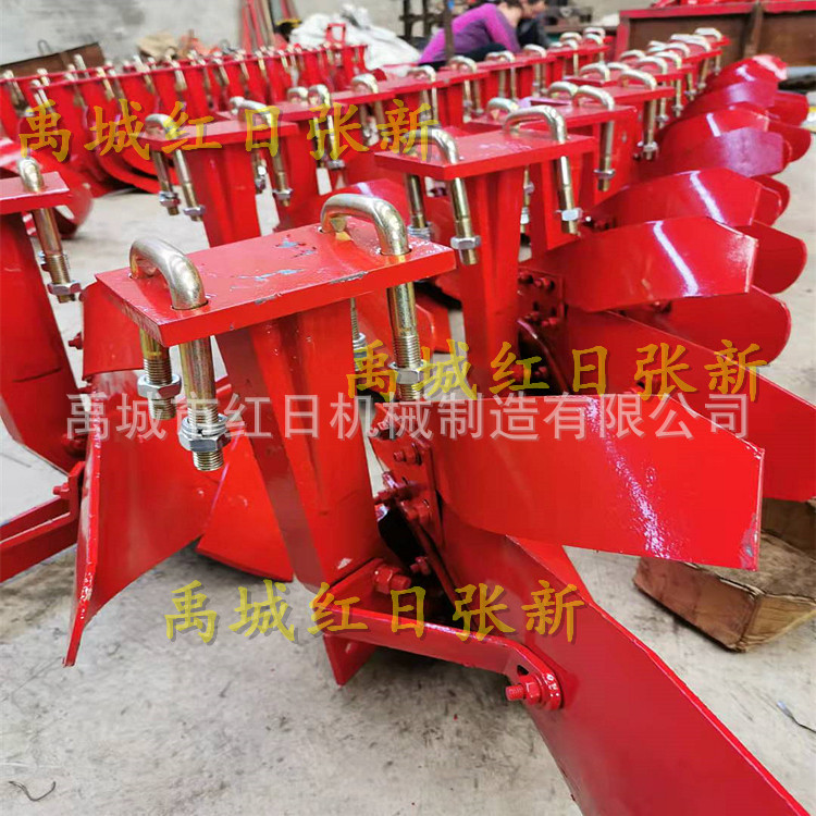 供应禹城红日钢板焊接犁腿3铧铧式犁 重型铧式犁带锰钢热处理犁尖