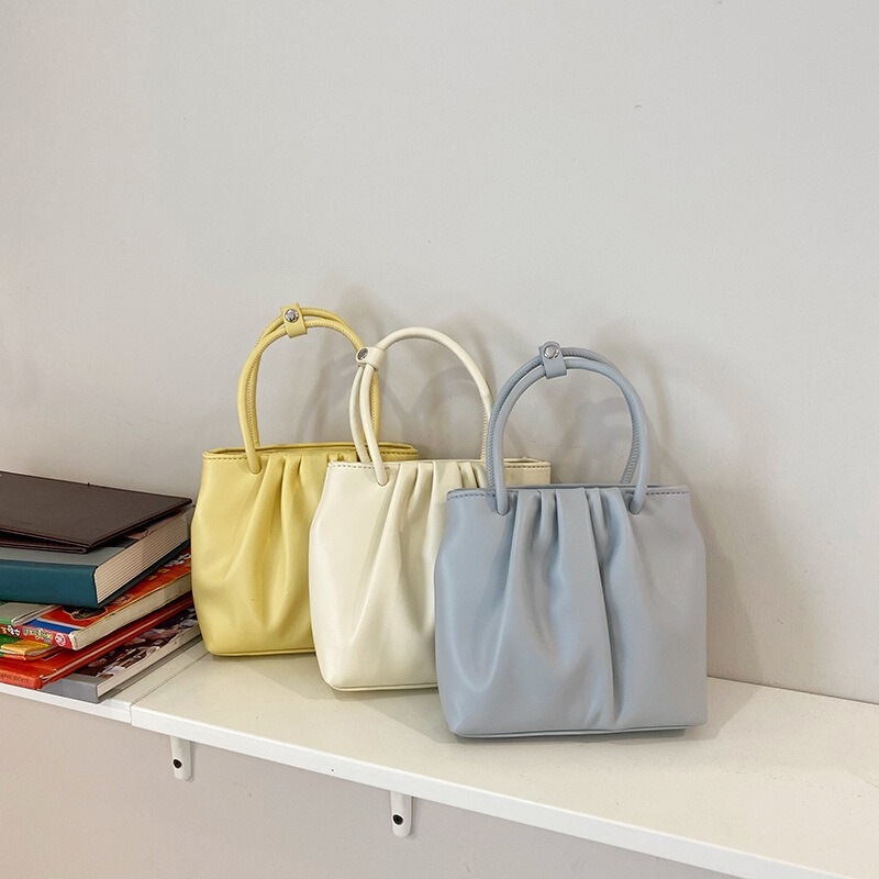 Square Pleated Versatile Small Bag for Women 2025 Spring and Summer New Soft Handbag Casual Korean Style Single Shoulder Crossbody Bag Trendy Square Pleated Versatile Small Bag for Women 2025 Spring and Summer New Soft Handbag Casual Korean Style Single Shoulder Crossbody Bag Trendy