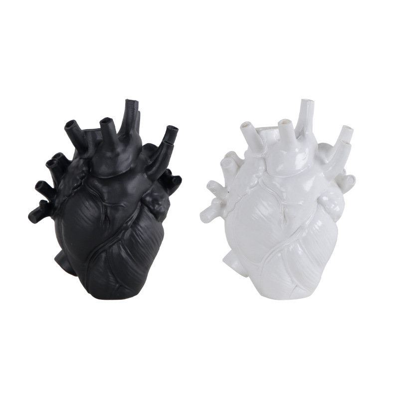 Home & Garden creative Halloween heart vase black and white art ceramic ornaments living room home desktop decorations_voghion.com