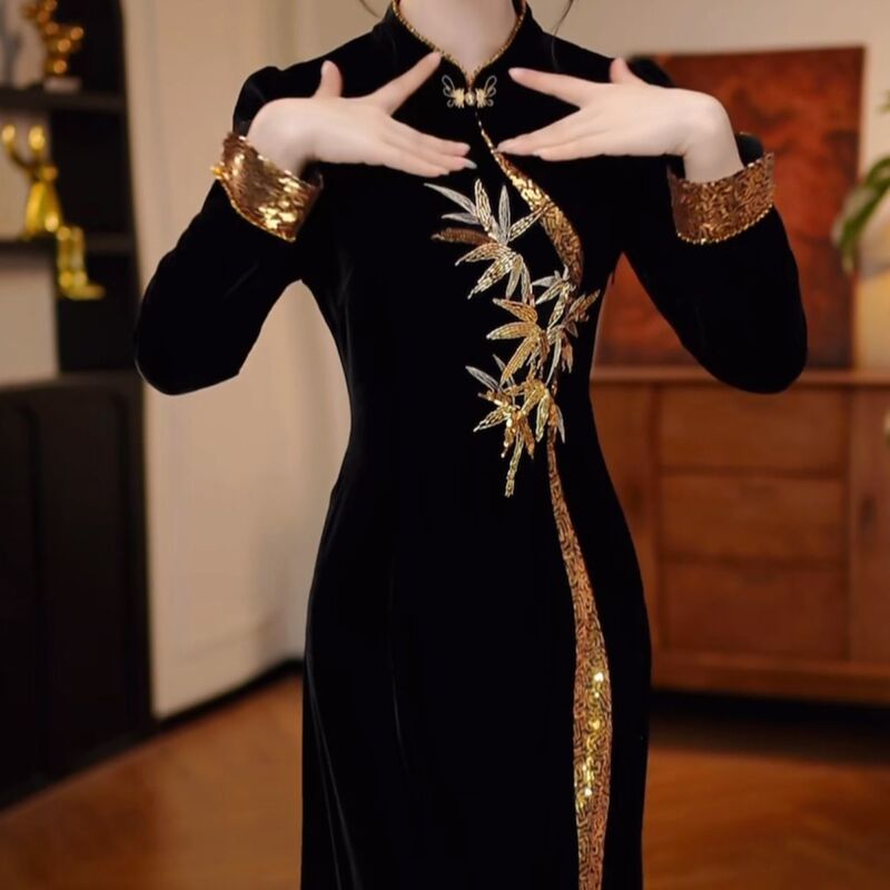 Chinese-Style Velvet Dress 2026 Winter Elegant High-End Cheongsam Dress Slimming Tummy-Concealing Mid-Length Dress