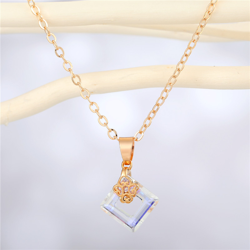 Fashion Transparent Square Resin Pendant Necklace Wholesale Nihaojewelry display picture 5