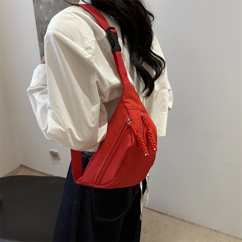 Bolso de pecho de moda simple de verano 2024 nueva moda de nicho deportivo bolso de cintura casual simple bolso de hombro para mujeres