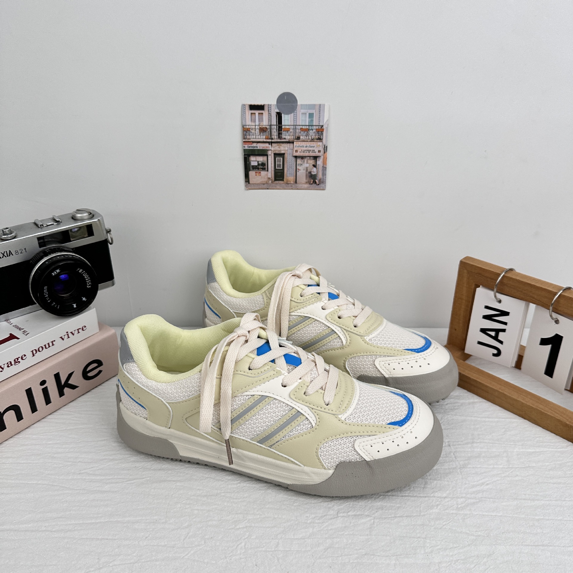 Zapatos de hombre Yuanbo 2025, nuevos zapatos de verano respirables de malla, zapatos deportivos casuales, zapatos de skate, zapatos de nicho, zapatos de moda cool