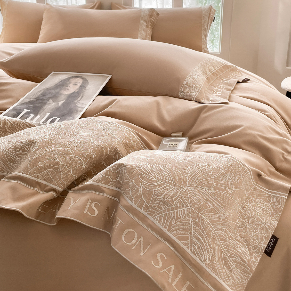 Cama cepillada de algodón de cuatro piezas de algodón puro 2024 nuevo estilo otoño e invierno engrosado, ligero, lujo, ropa de cama de alta calidad, funda de edredón