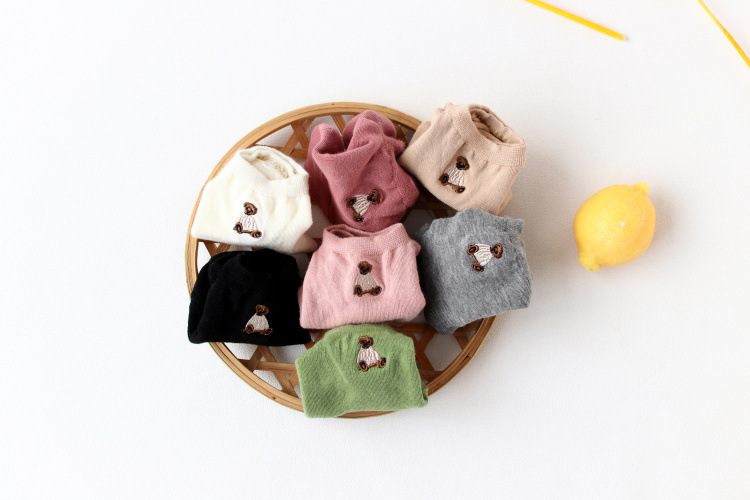 Koreanische Art Einfarbig Baumwolle Stickerei Socken display picture 3