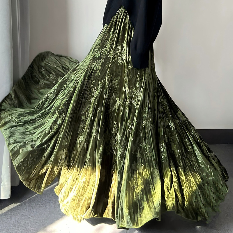 Vintage solid color skirt, printed flared fishtail skirt, velvet long skirt, suitable for dates in autumn and winter for women Vintage solid color skirt, printed flared fishtail skirt, velvet long skirt, suitable for dates in autumn and winter for women