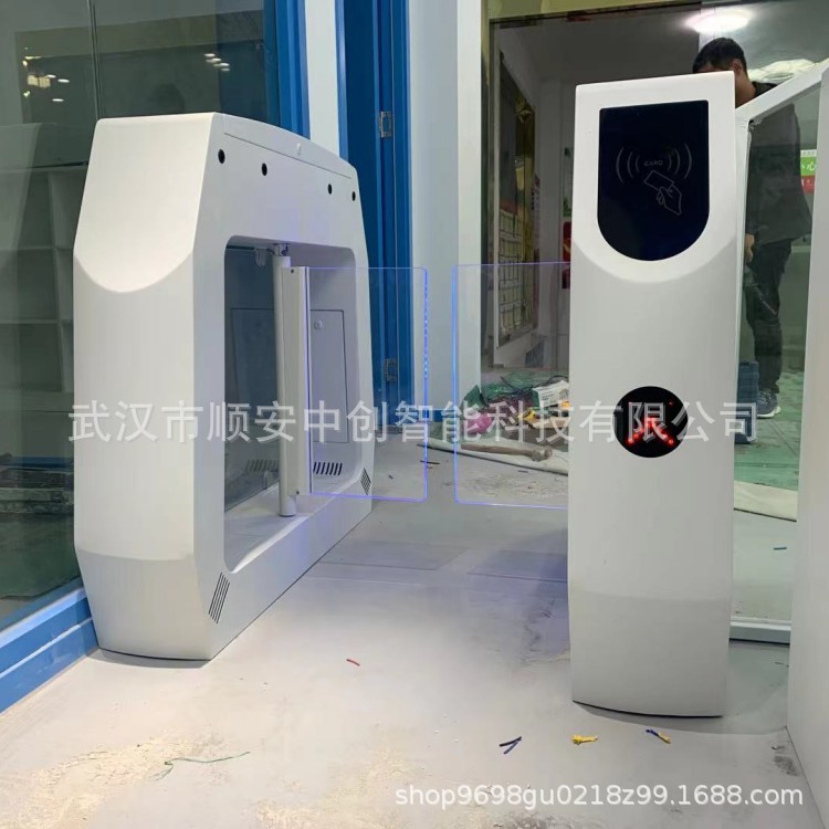 武汉景区大白摆闸二维码扫描自助检票人行通道闸游乐园通道闸机